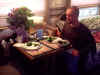 DinnerWithChris_0036.jpg (57967 bytes)